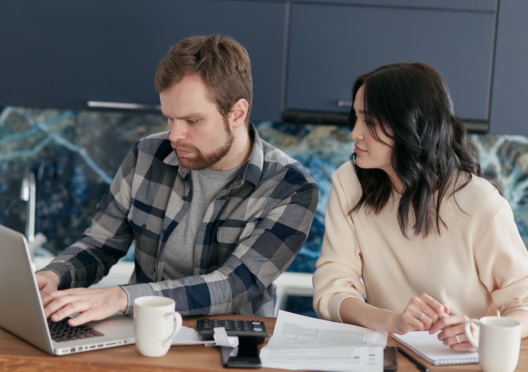 Financial Education and Online Money Management Tools for Smarter Decisions