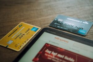 Using Credit Cards Responsibly: Costs, Benefits, and Smart Payment Habits